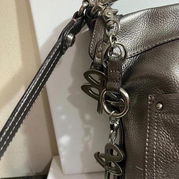 B Makowsky Cross Body Shoulder Bag Slim Hobo Purse Silver Pebbled Leather - Picture 3 of 9